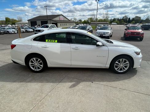 Used 2016 Chevrolet Malibu LT FWD image 4