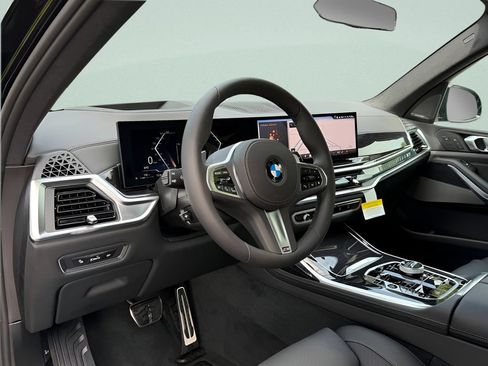 New 2027 BMW X7 xDrive40i w/ Executive Package AWD/4WD image 9