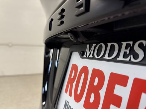 Used 2023 Tesla Model X Base image 22