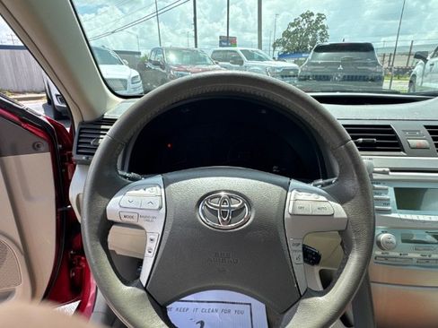 Used 2009 Toyota Camry LE FWD image 18