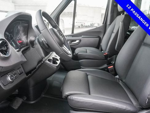 Used 2024 Mercedes-Benz Sprinter 2500 image 22