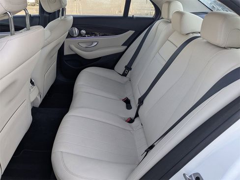 Used 2020 Mercedes-Benz E 350 Sedan image 13