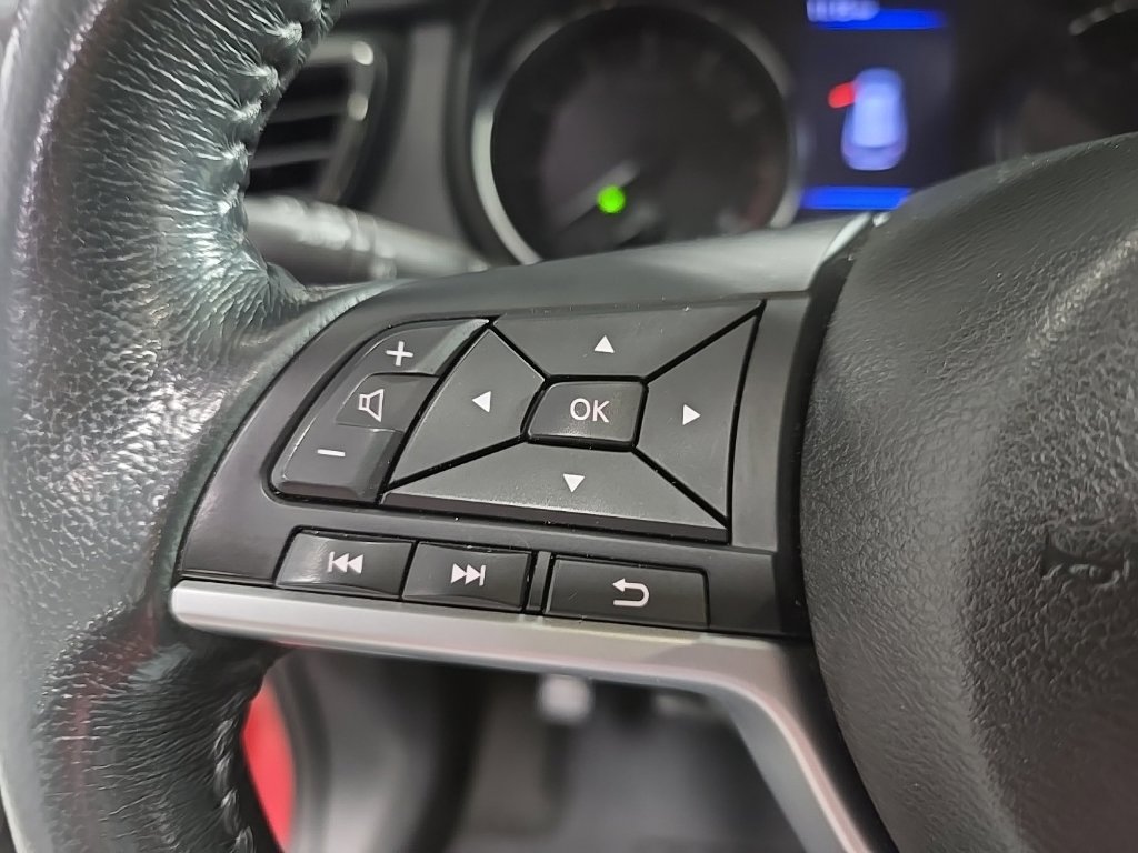 Used 2018 Nissan Rogue SL w/ Premium Package AWD/4WD image 36