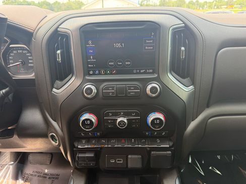 Used 2023 GMC Sierra 2500 Denali w/ Technology Package AWD/4WD image 35