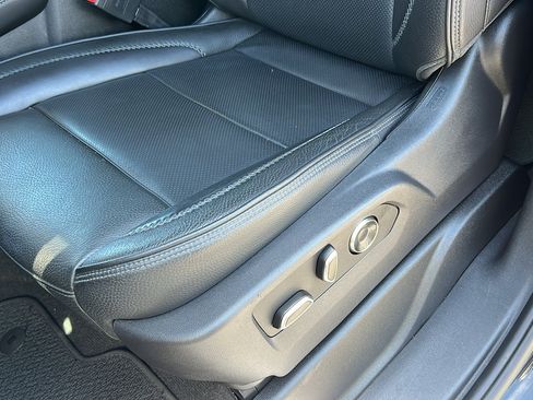 Certified 2025 GMC Yukon XL Denali AWD/4WD image 23