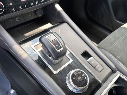 Used 2024 Mitsubishi Outlander SE FWD image 28