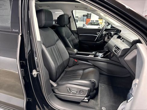 Certified 2024 Audi Q8 e-tron Premium Plus w/ Prestige Package AWD/4WD image 10