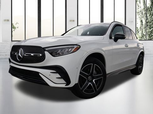 Certified 2025 Mercedes-Benz GLC 300 4MATIC image 1