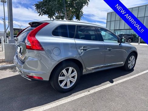 Used 2017 Volvo XC60 T5 Inscription w/ Preferred Option Package FWD image 5