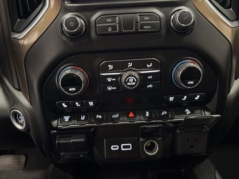 Used 2022 Chevrolet Silverado 3500 High Country w/ Z71 Off-Road Package image 20