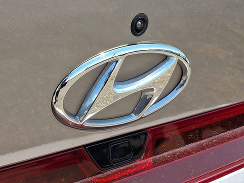 Used 2023 Hyundai Elantra SEL w/ Convenience Package FWD image 30