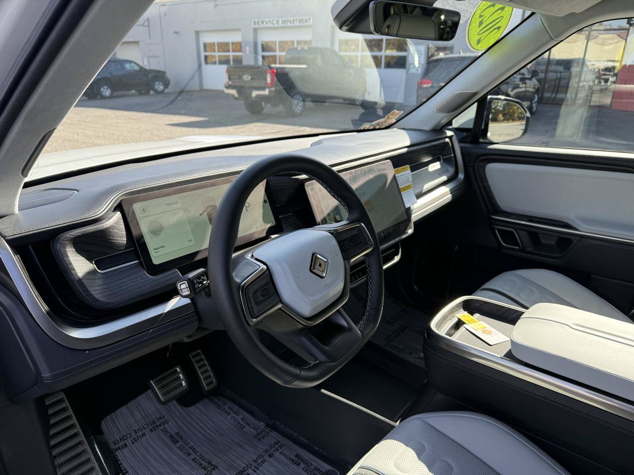 Used 2023 Rivian R1S Adventure Quad AWD/4WD image 36