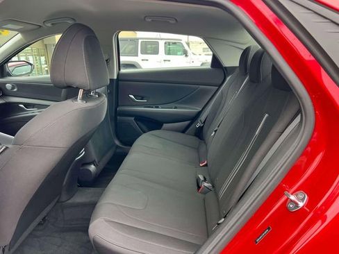 Certified 2023 Hyundai Elantra SEL image 12