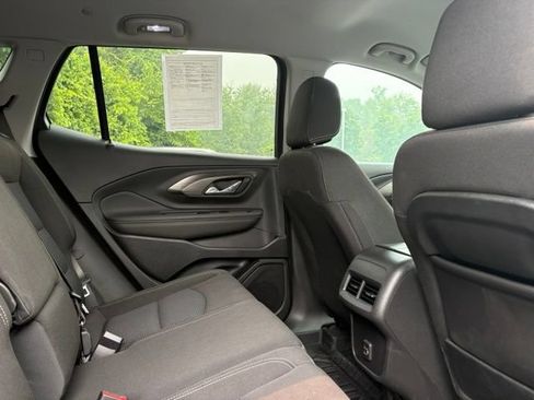 Used 2023 GMC Terrain SLE w/ Driver Convenience Package FWD image 19
