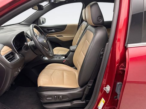 Used 2023 Chevrolet Equinox Premier image 12