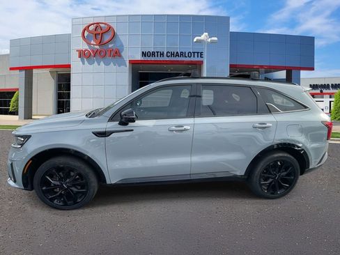 Used 2023 Kia Sorento SX image 7