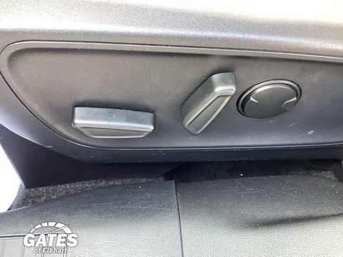 Used 2025 Ford Escape ST-Line AWD/4WD image 17