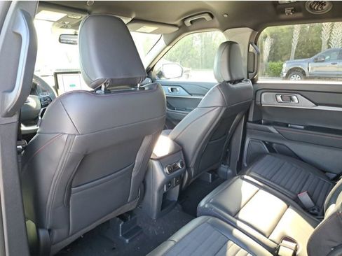 New 2026 Ford Explorer ST-Line RWD image 12