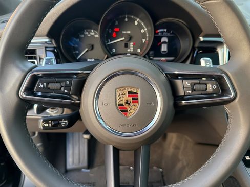 Used 2025 Porsche Macan w/ Premium Package Plus AWD/4WD image 22