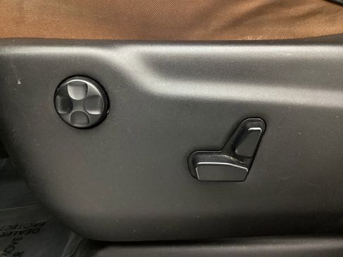 Used 2017 Jeep Grand Cherokee Summit image 38