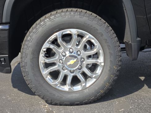 New 2025 Chevrolet Silverado 2500 LTZ w/ Z71 Chrome Sport Edition image 9