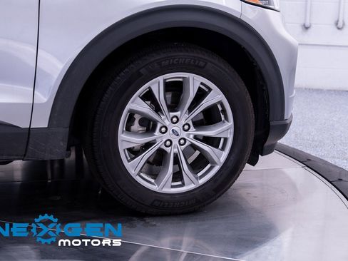 Used 2023 Ford Explorer Limited image 58