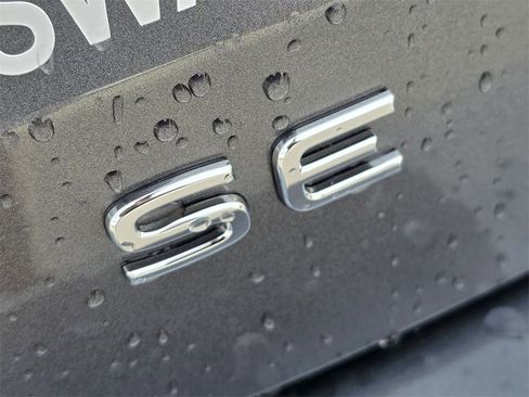 New 2025 Volkswagen Taos SE image 7