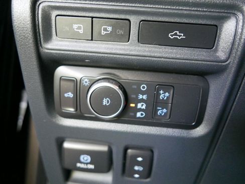 Used 2022 Ford F150 Lariat w/ Equipment Group 502A High AWD/4WD image 16