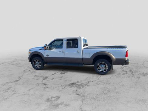 Used 2016 Ford F350 Platinum w/ Platinum Package image 5