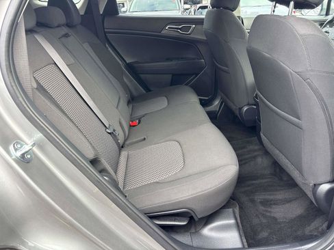 Used 2025 Kia Sportage LX image 14