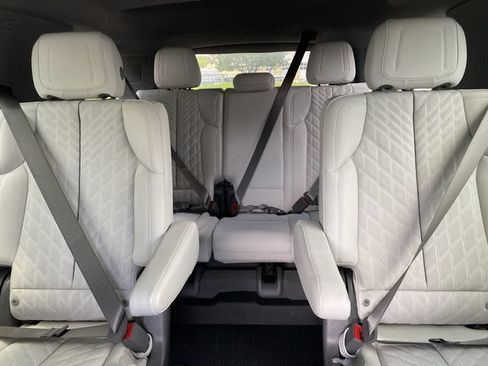 Certified 2026 Cadillac Escalade IQL Sport 1 w/ LPO, Floor Liner Package AWD/4WD image 35