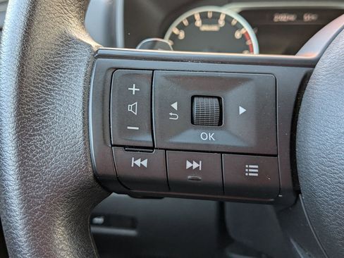 Used 2024 Nissan Rogue SV image 20