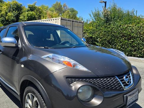 Used 2011 Nissan Juke SL w/ Sport Pkg FWD image 7