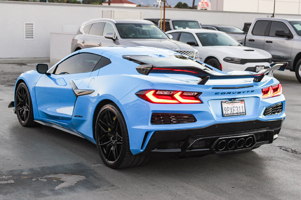 Used 2024 Chevrolet Corvette Z06 RWD image 7