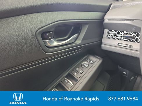 Used 2024 Honda Accord LX image 31