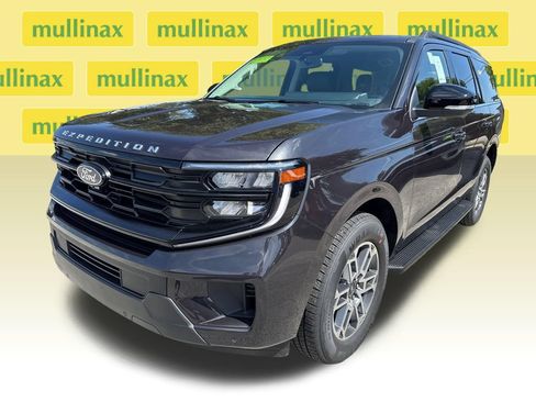 New 2026 Ford Expedition Active RWD image 18
