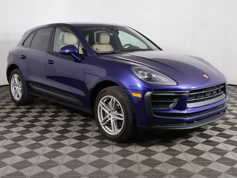 Used 2022 Porsche Macan image 2