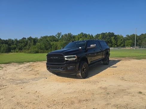 Used 2022 RAM 2500 Laramie AWD/4WD image 2