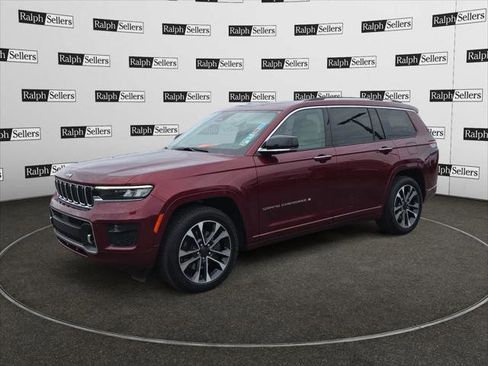 Certified 2022 Jeep Grand Cherokee L Overland w/ Luxury Tech Group IV image 2