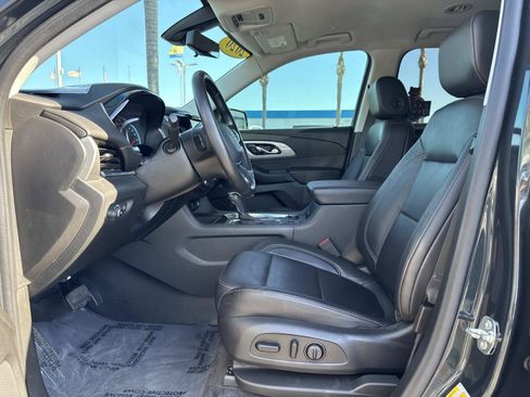 Used 2020 Chevrolet Traverse RS FWD image 24