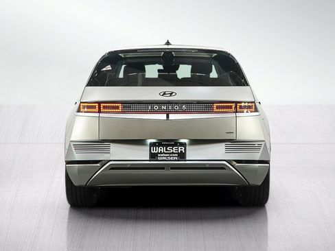 Certified 2024 Hyundai Ioniq 5 Limited AWD/4WD image 4