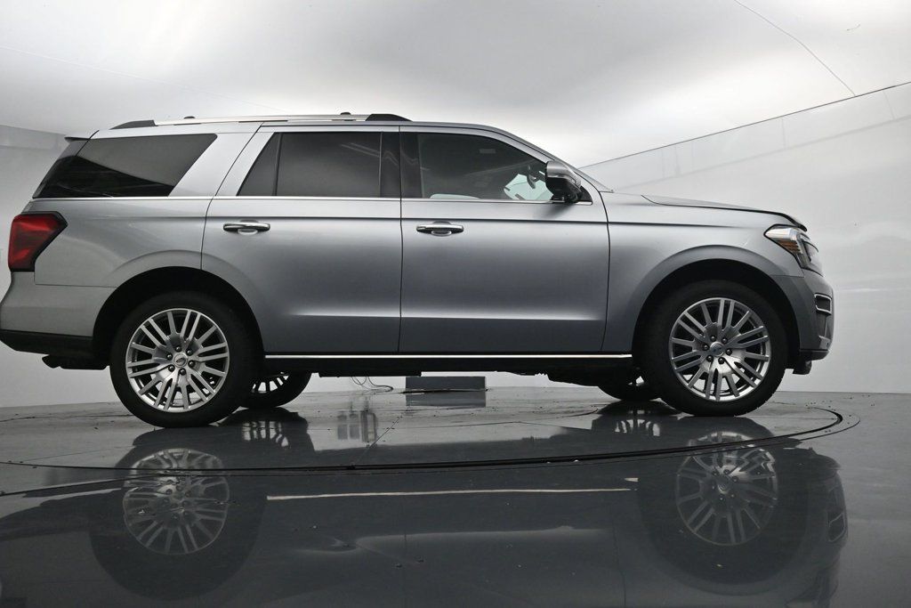 Used 2024 Ford Expedition Limited AWD/4WD image 41