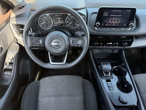 Used 2022 Nissan Rogue SV AWD/4WD image 11