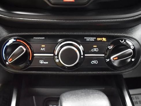 Used 2024 Kia Soul LX w/ Option Group 015 FWD image 32