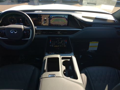 New 2026 INFINITI QX80 Autograph w/ Premium Cargo Package image 9