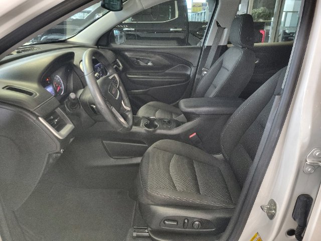 Used 2023 GMC Terrain SLE w/ Driver Convenience Package FWD image 12