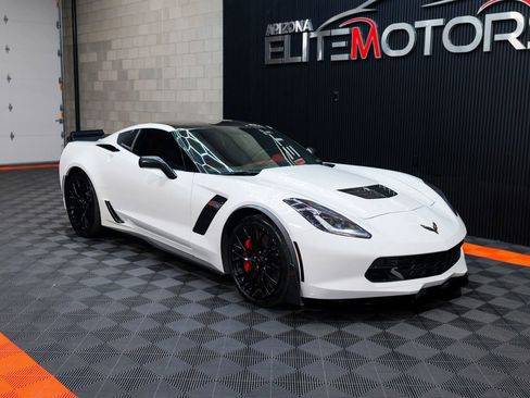Used 2016 Chevrolet Corvette Z06 w/ Z07 Performance Package RWD image 8