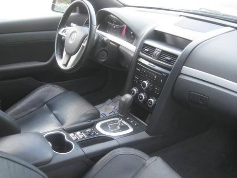 Used 2008 Pontiac G8 w/ Premium Package RWD image 18