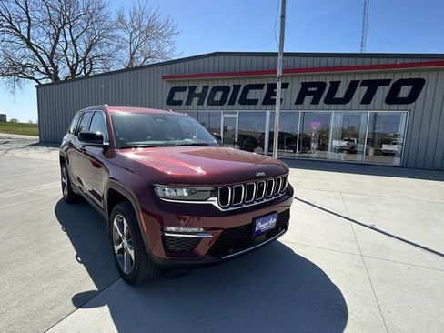 Used 2023 Jeep Grand Cherokee 4WD 4xe w/ Luxury Tech Group II image 1