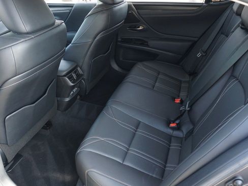 Certified 2023 Lexus ES 350 Ultra Luxury image 31